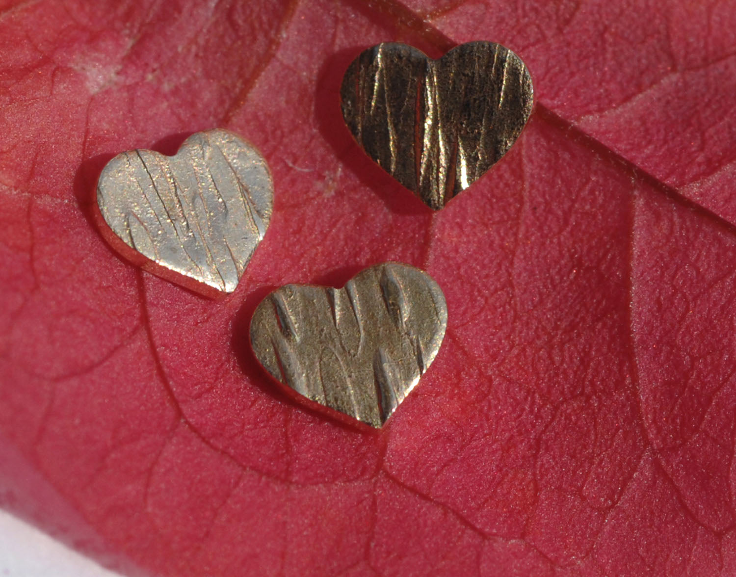 Textured Stripes - Tiny metal Heart Perfect blanks 4mm x 4mm