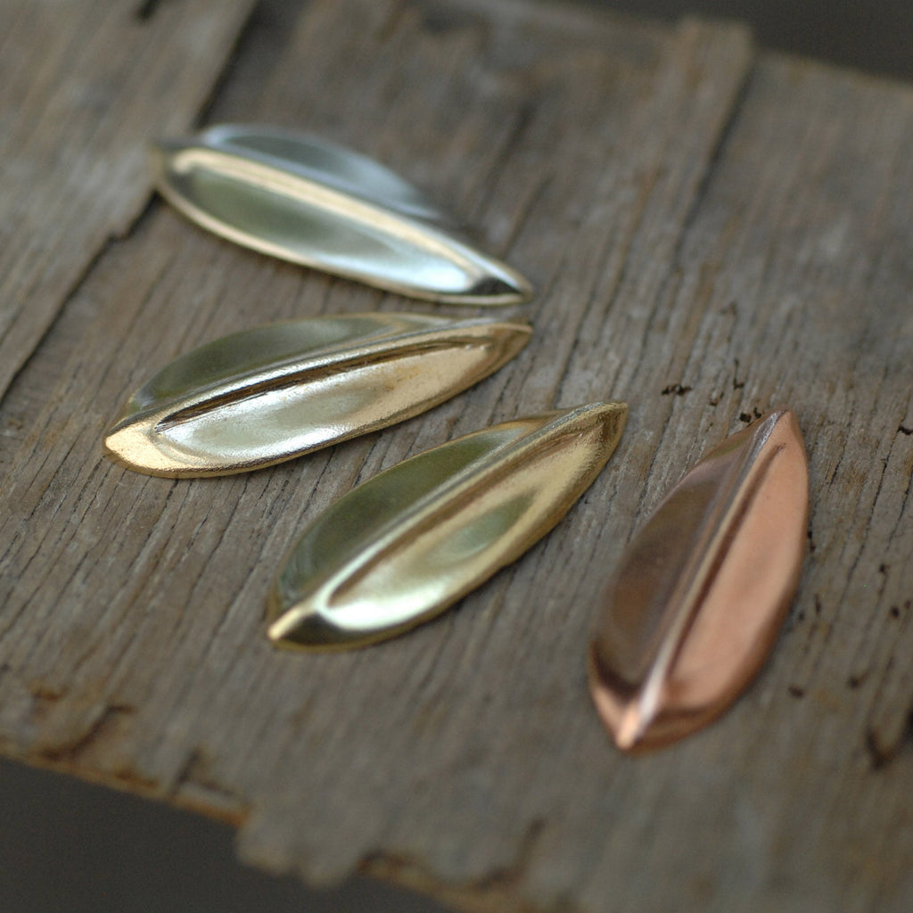 Bronze Blank Shapes - Leaf - Leaves - Tree Fall Greenery Leaf 3D 30mm x 12mm shape Blanks