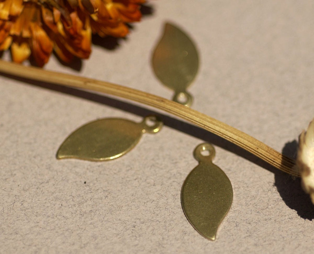 Brass Blank Leaf 20mm x 9mm - Leaves 22G with hole Shape for Blanks Metalwork Stamping Texturing - Jewelry Charm - 6 pieces